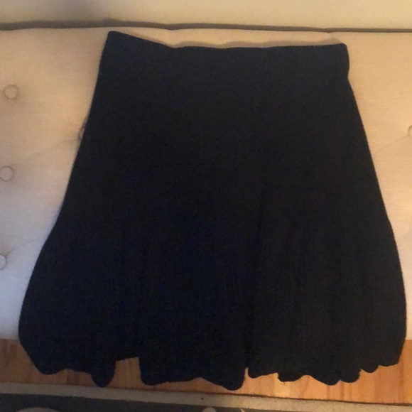 Black pull-on sweater skirt - Picture 3 of 8